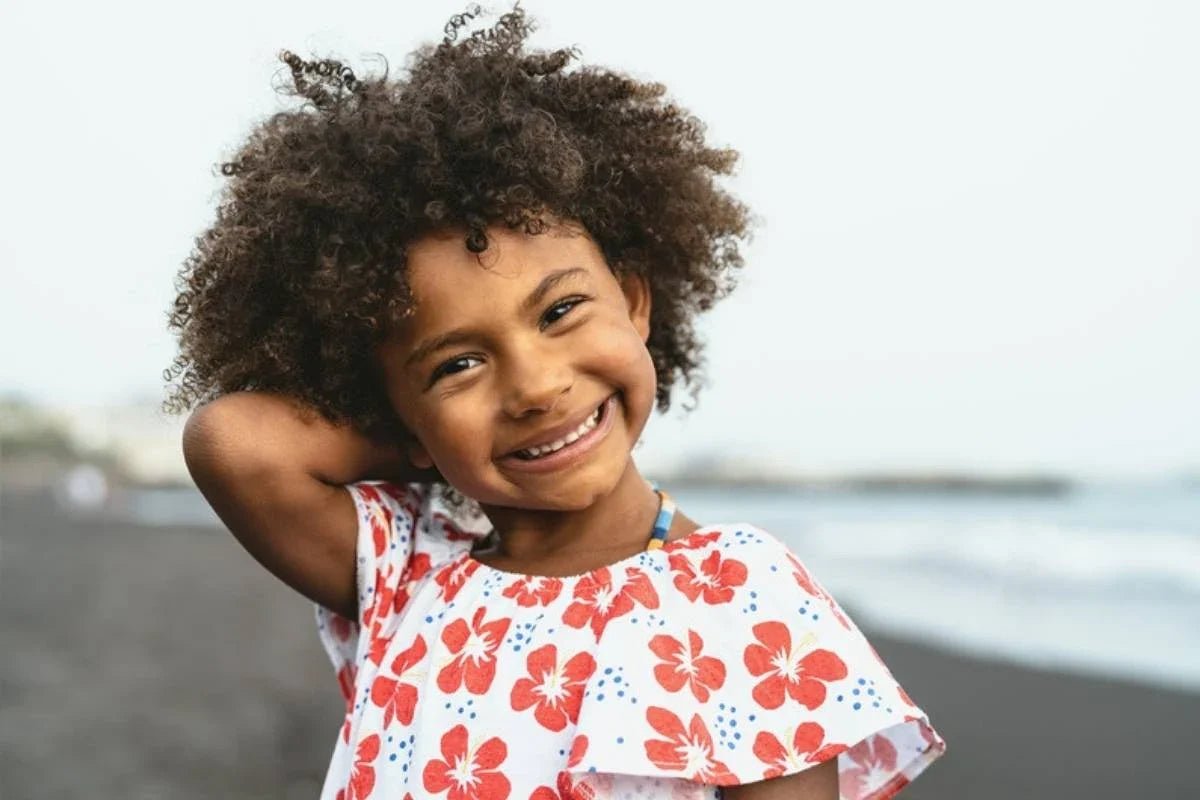 Coiffure fille métisse facile : styles par texture
