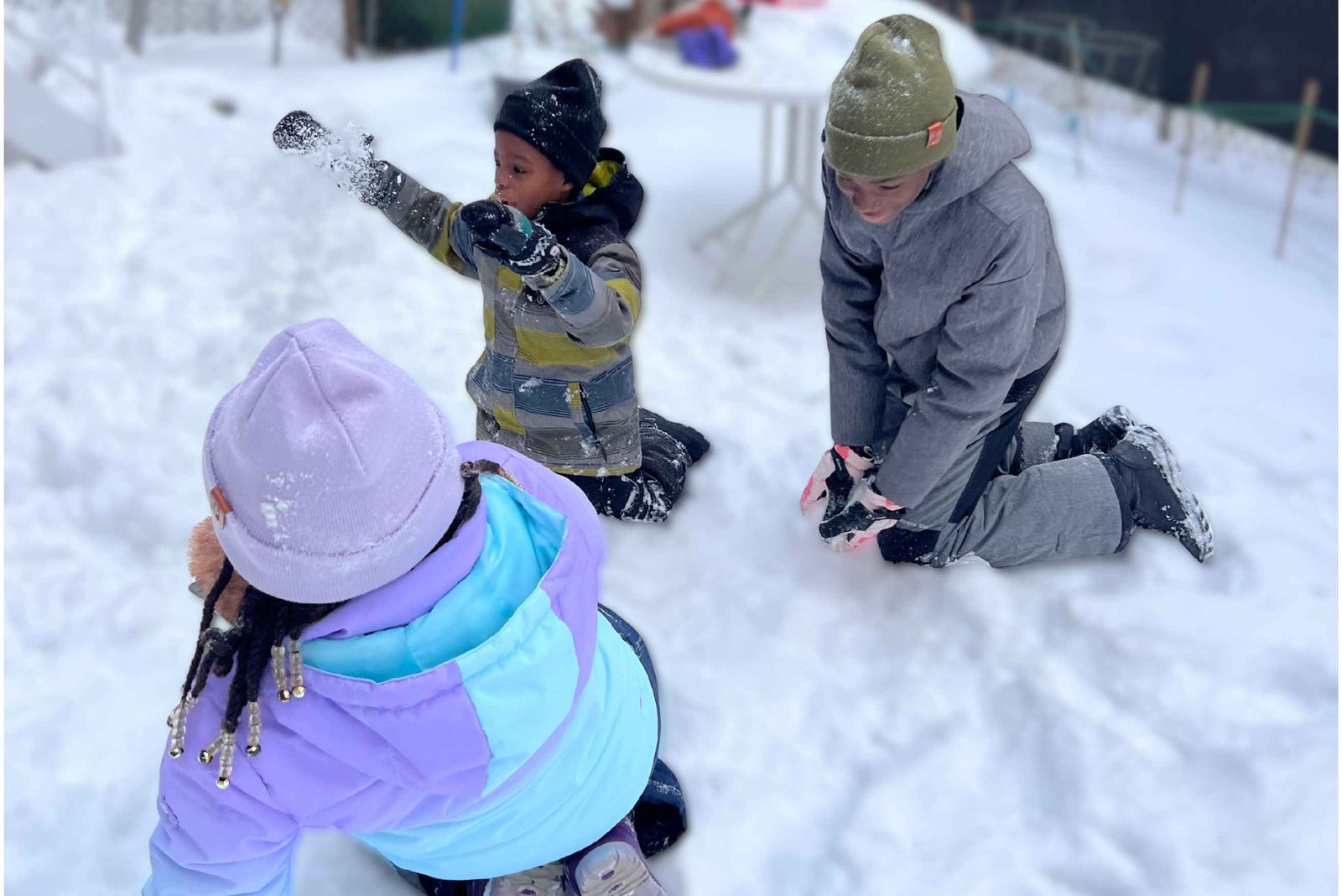 Bonnet satin garçon : styles + confort + tenue
