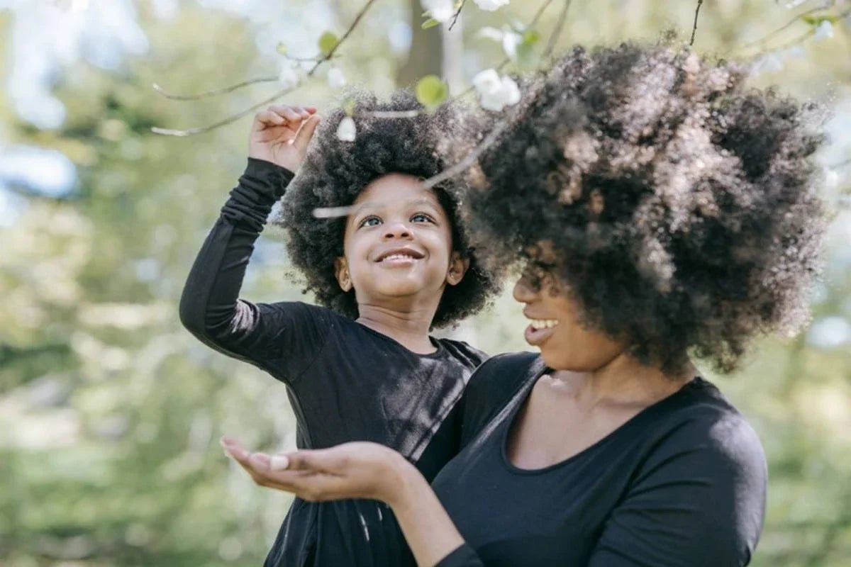 Porosité cheveux enfant : la comprendre en 5 minutes