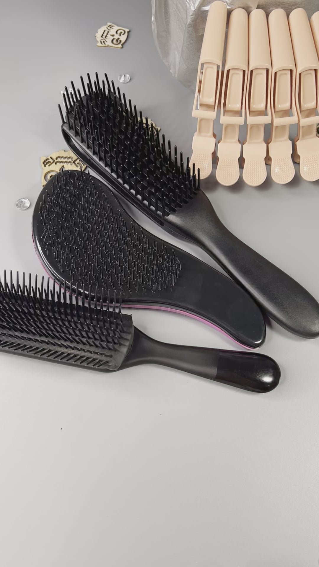 PACK COIFFURE ÉCONOMIQUE - BRUME CHEVEUX, BROSSE DÉMÊLANTE, PEIGNES A DENT ET FIN