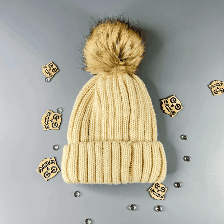 Bonnet d'hiver beige avec doublure en satin pour cheveux texturés enfan
