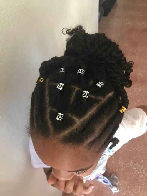 Tutoriel mini twists et attaches élastiques pour enfant – vue 3