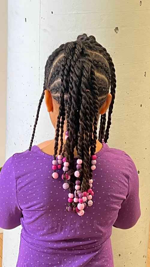Tutoriel tresses collées Hawk sur cheveux texturés enfant – vue 9