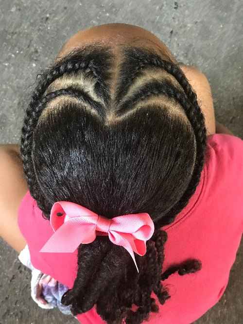 Tutoriel de vanilles collées faciles sur cheveux texturés enfant – vue 2